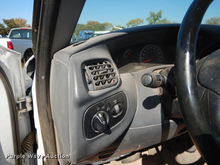 image for item DF1918 1999 Ford F150 pickup truck