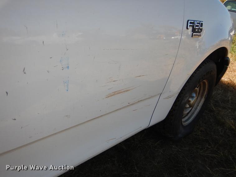image for item DF1918 1999 Ford F150 pickup truck