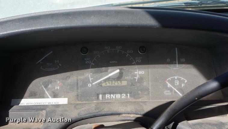 image for item DF1921 1997 Ford F250 HD pickup truck