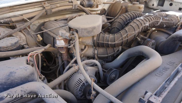 image for item DF1921 1997 Ford F250 HD pickup truck