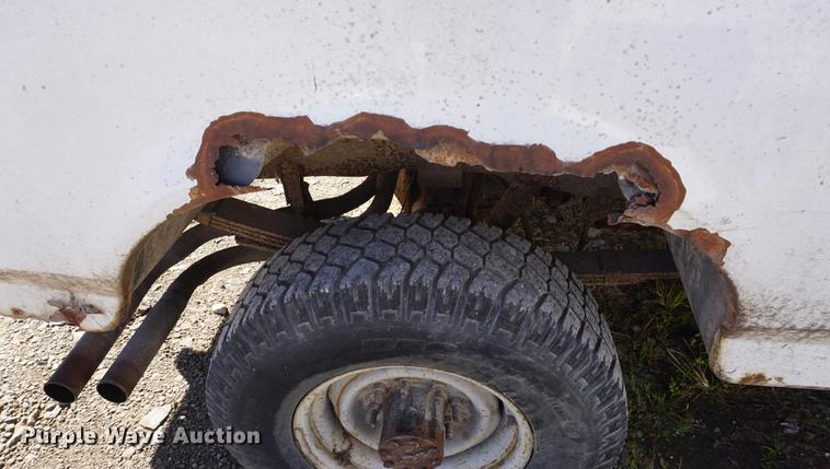 image for item DF1921 1997 Ford F250 HD pickup truck