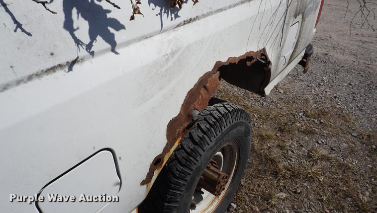 image for item DF1921 1997 Ford F250 HD pickup truck