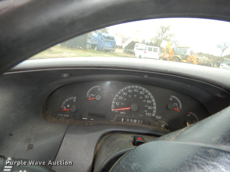 image for item DF1925 1999 Ford F150 pickup truck