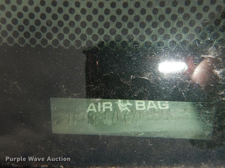 image for item DF1925 1999 Ford F150 pickup truck