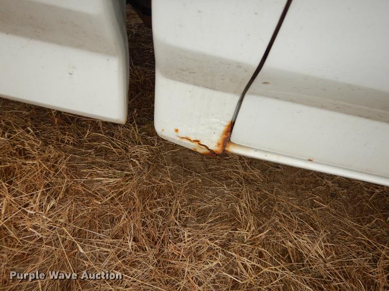 image for item DF1926 1996 Ford F250 XL pickup truck