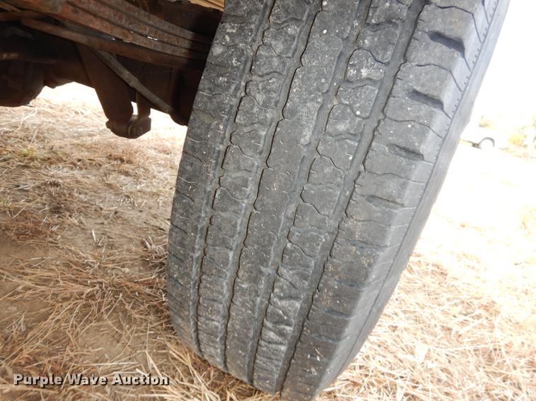 image for item DF1926 1996 Ford F250 XL pickup truck