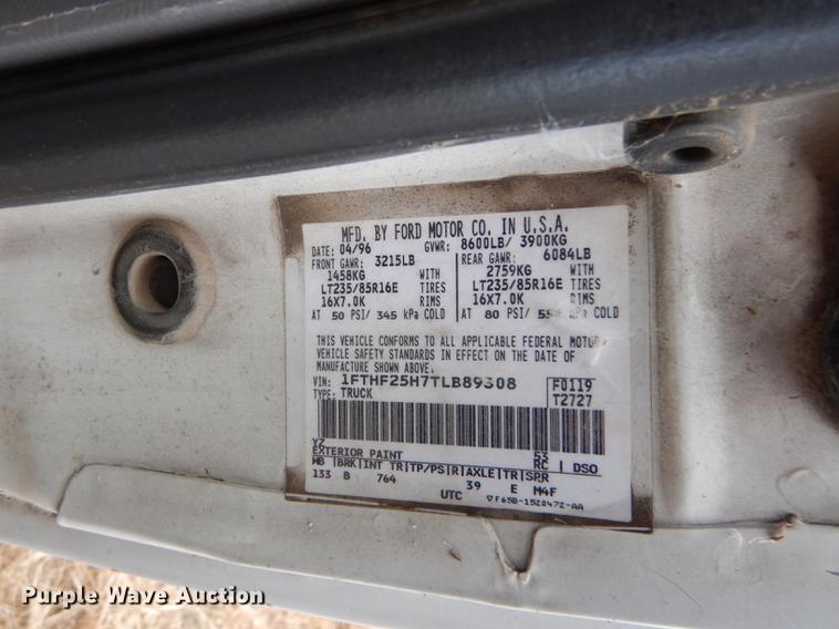 image for item DF1926 1996 Ford F250 XL pickup truck