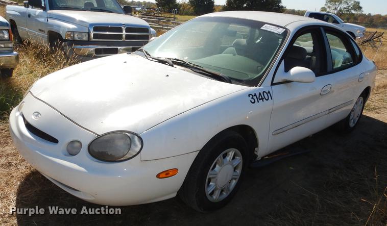 image for item DF1927 1996 Ford Taurus