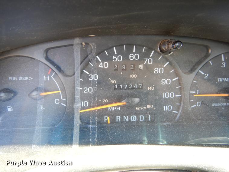 image for item DF1927 1996 Ford Taurus