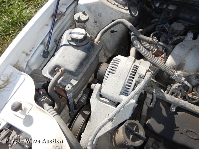 image for item DF1927 1996 Ford Taurus