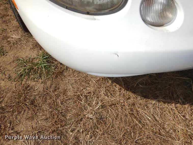 image for item DF1927 1996 Ford Taurus