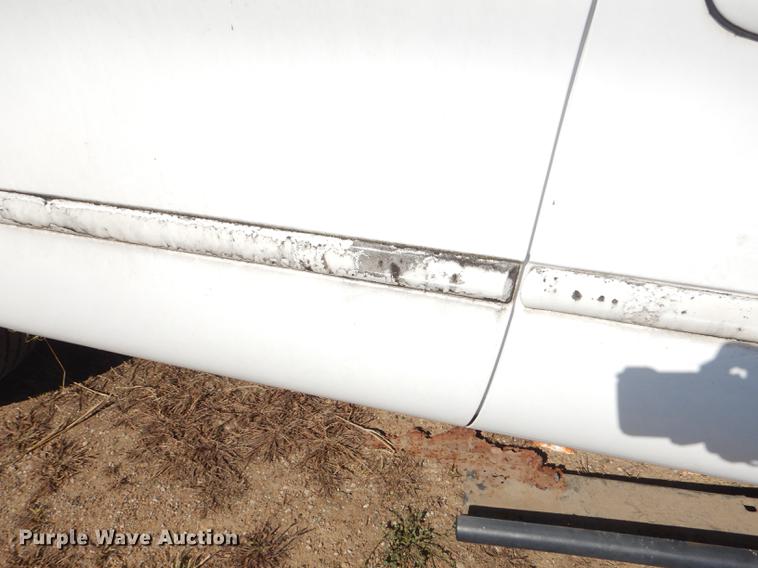 image for item DF1927 1996 Ford Taurus