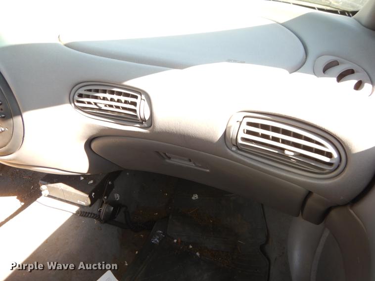 image for item DF1927 1996 Ford Taurus