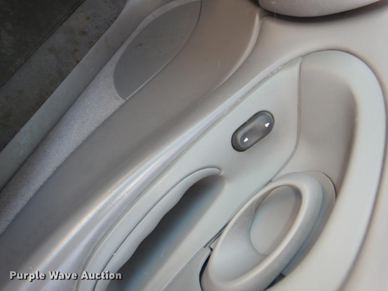 image for item DF1927 1996 Ford Taurus