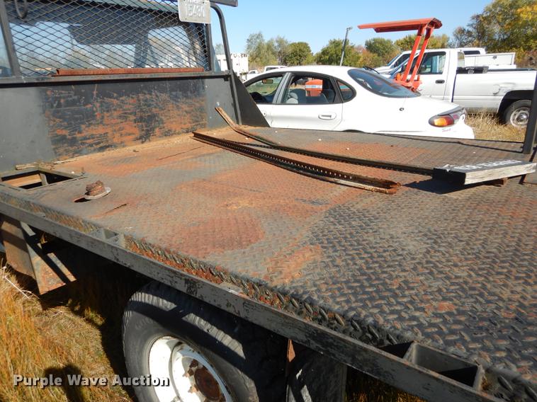 image for item DF1929 1984 Ford F250 flatbed pickup truck