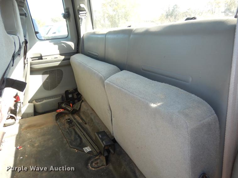 image for item DF1932 2005 Ford F250 Super Duty SuperCab pickup truck