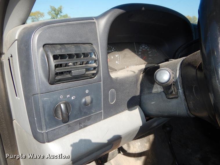 image for item DF1932 2005 Ford F250 Super Duty SuperCab pickup truck
