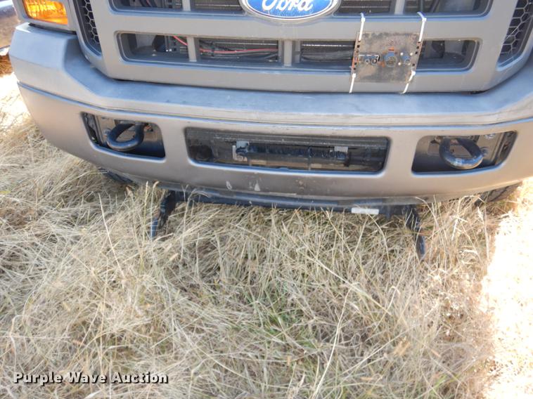 image for item DF1932 2005 Ford F250 Super Duty SuperCab pickup truck