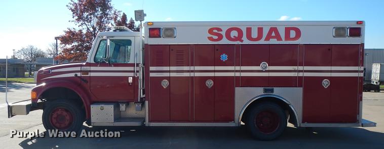 image for item DF1938 1993 International 4700 fire truck