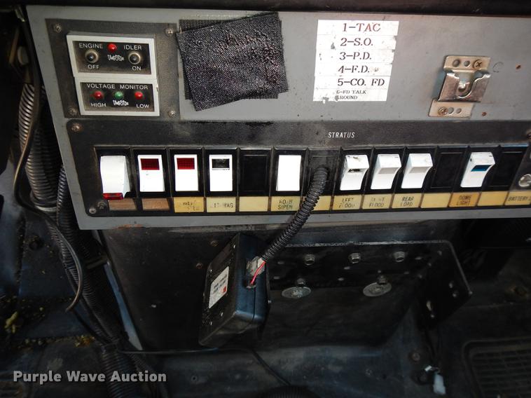 image for item DF1938 1993 International 4700 fire truck