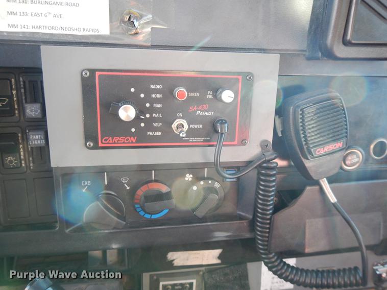 image for item DF1938 1993 International 4700 fire truck