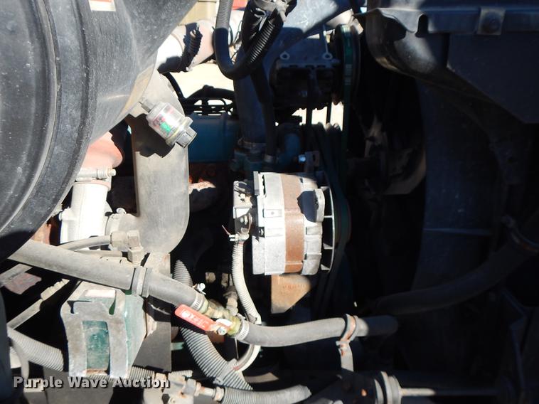 image for item DF1938 1993 International 4700 fire truck