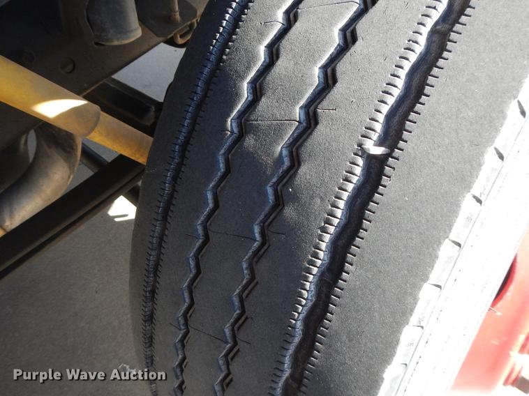 image for item DF1938 1993 International 4700 fire truck