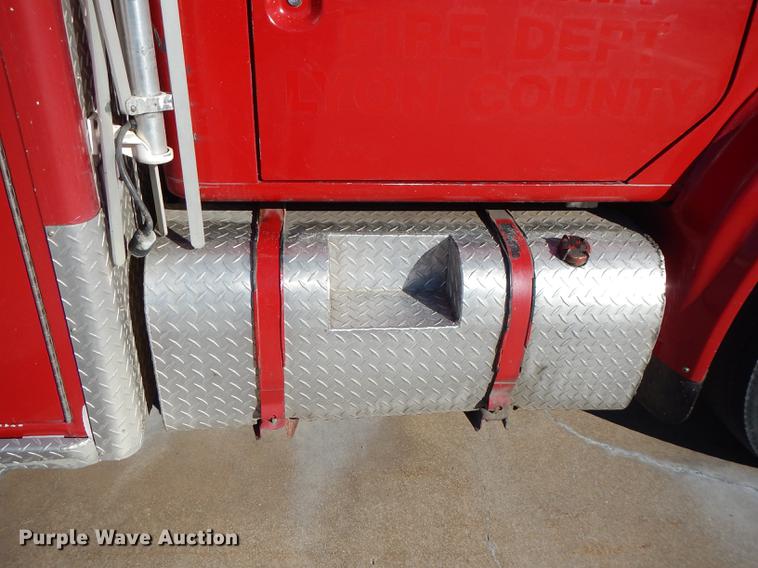 image for item DF1938 1993 International 4700 fire truck