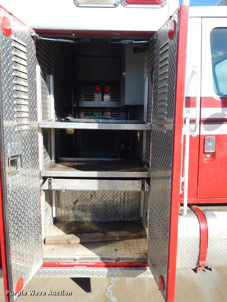 image for item DF1938 1993 International 4700 fire truck