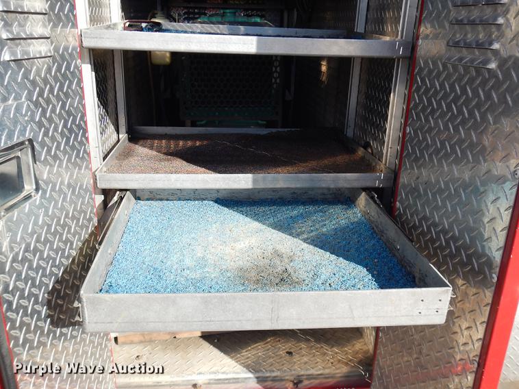 image for item DF1938 1993 International 4700 fire truck