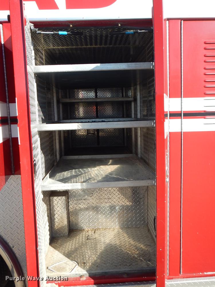 image for item DF1938 1993 International 4700 fire truck