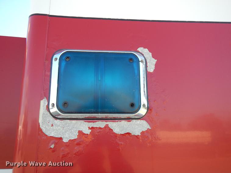 image for item DF1938 1993 International 4700 fire truck