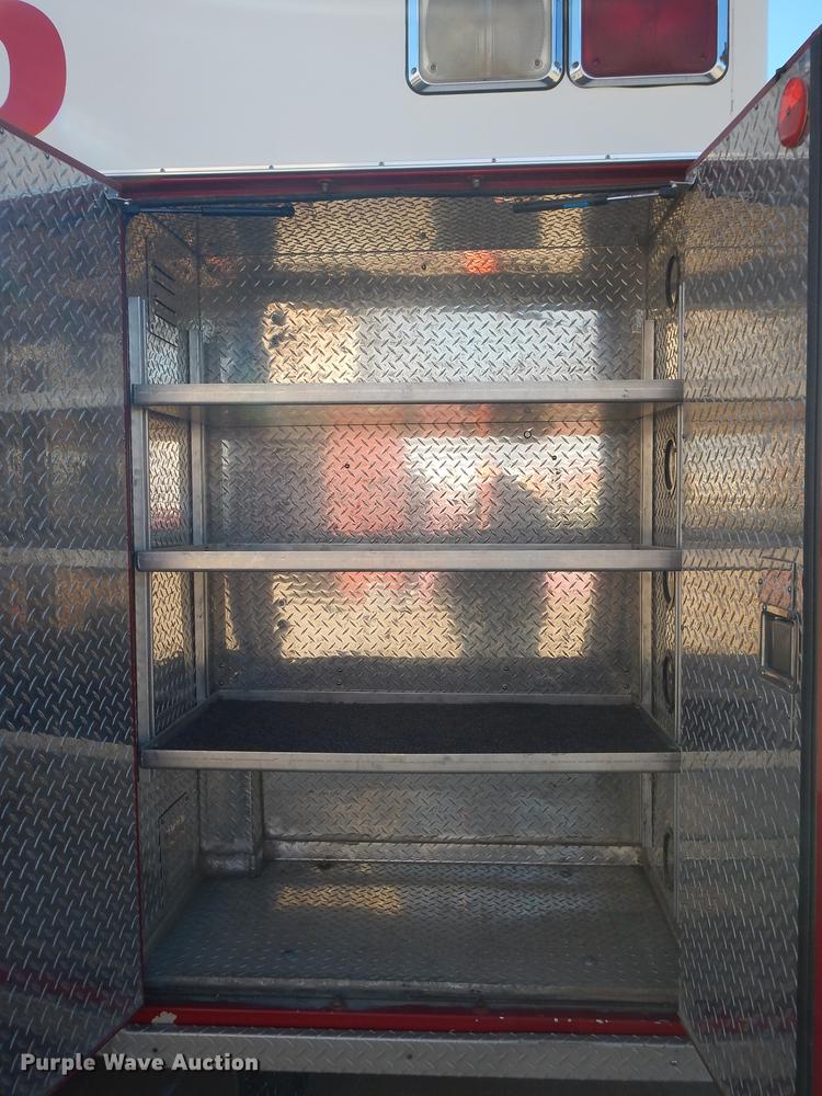 image for item DF1938 1993 International 4700 fire truck