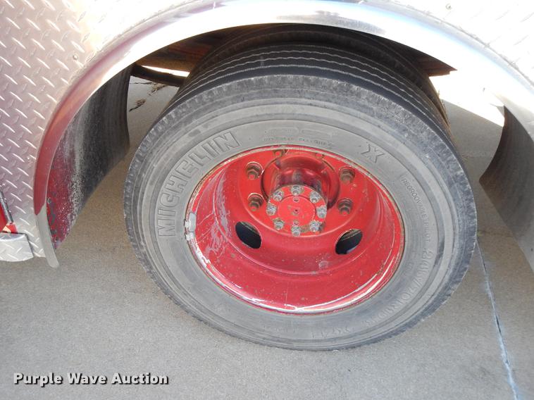 image for item DF1938 1993 International 4700 fire truck