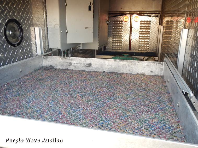 image for item DF1938 1993 International 4700 fire truck