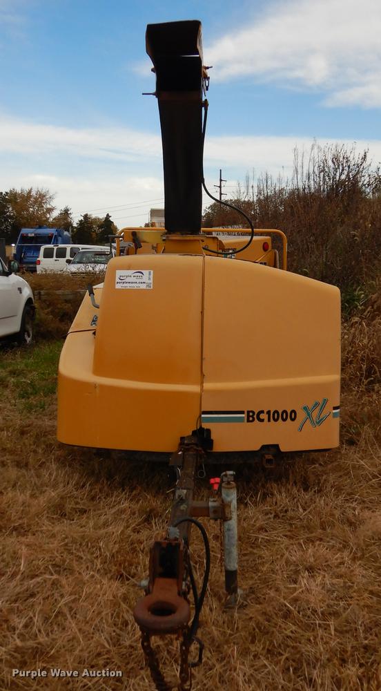 image for item DF1986 2003 Vermeer BC1000XC wood chipper
