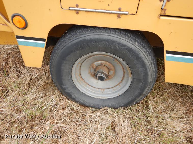 image for item DF1986 2003 Vermeer BC1000XC wood chipper