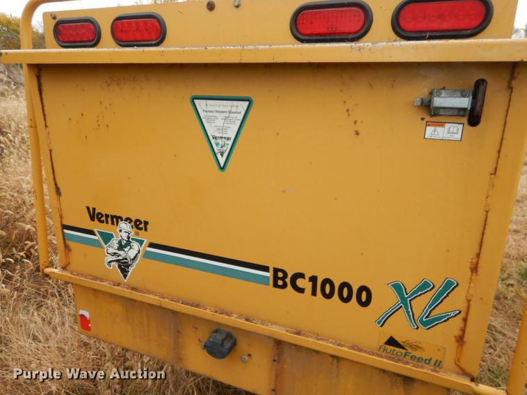 image for item DF1986 2003 Vermeer BC1000XC wood chipper
