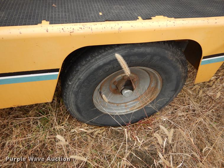 image for item DF1986 2003 Vermeer BC1000XC wood chipper