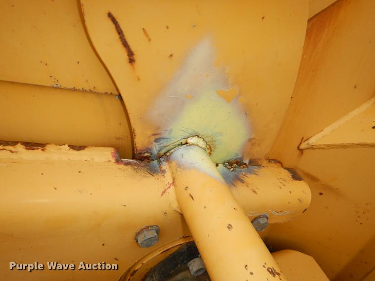 image for item DF1986 2003 Vermeer BC1000XC wood chipper