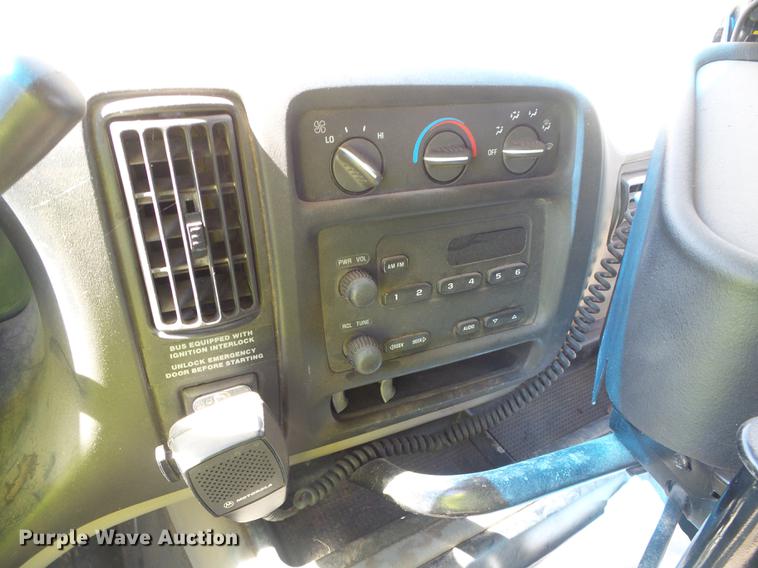 image for item DF2767 2001 Chevrolet Express 3500 Cargo school bus