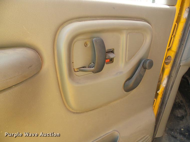 image for item DF2767 2001 Chevrolet Express 3500 Cargo school bus