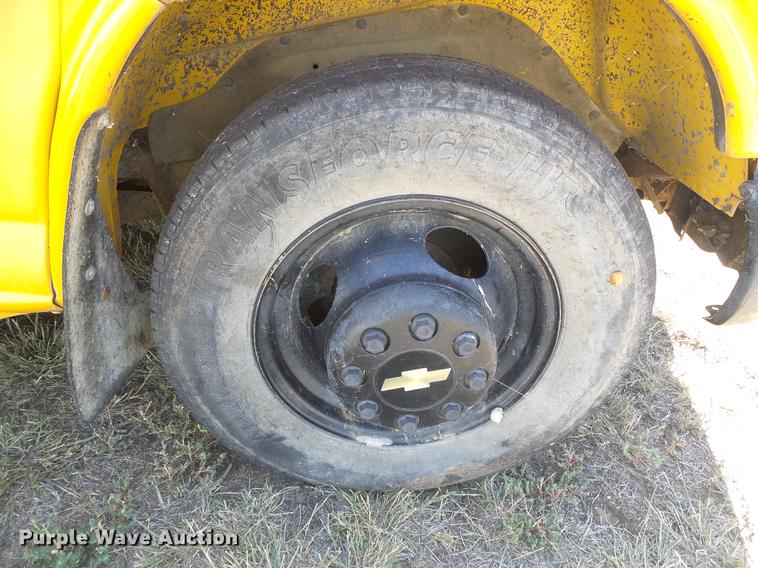 image for item DF2767 2001 Chevrolet Express 3500 Cargo school bus