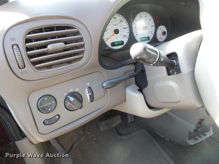 image for item DF2813 2001 Dodge Caravan SE van