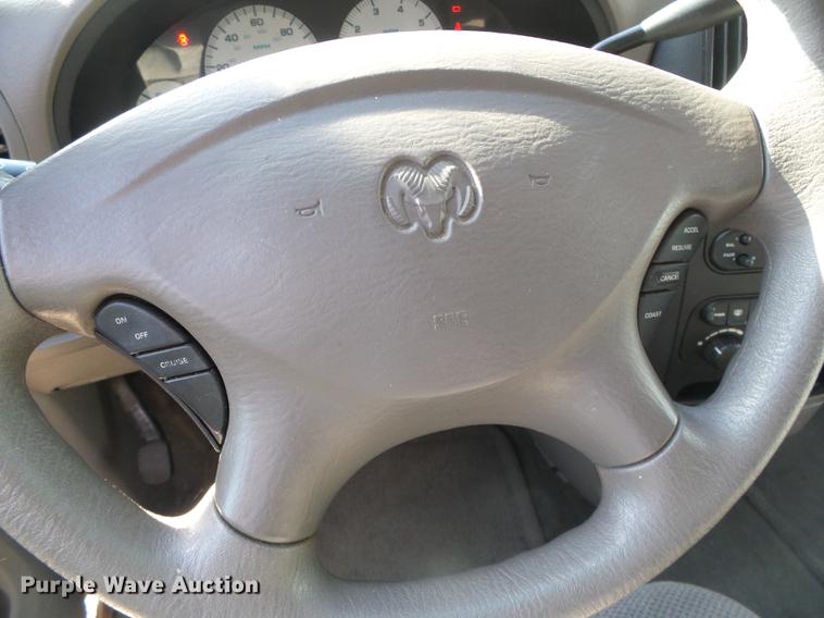 image for item DF2813 2001 Dodge Caravan SE van