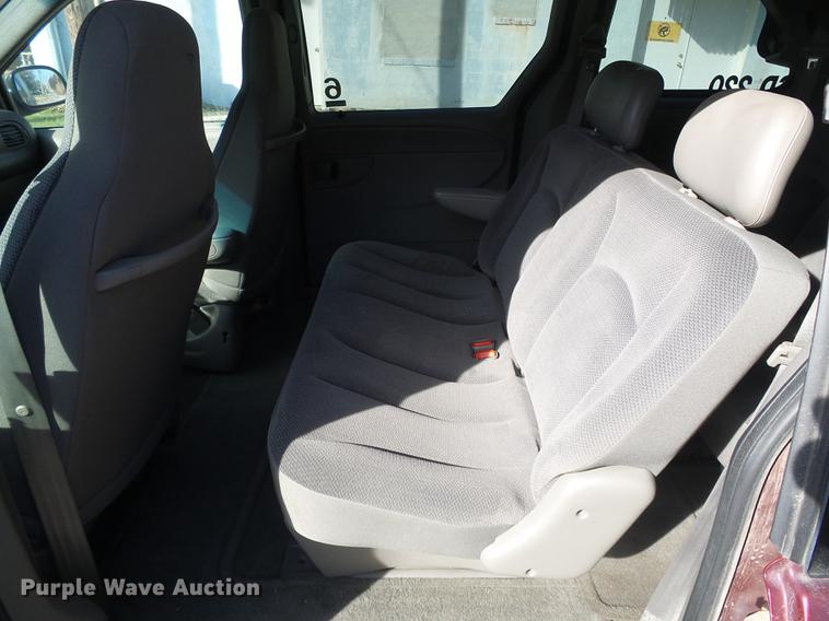 image for item DF2813 2001 Dodge Caravan SE van