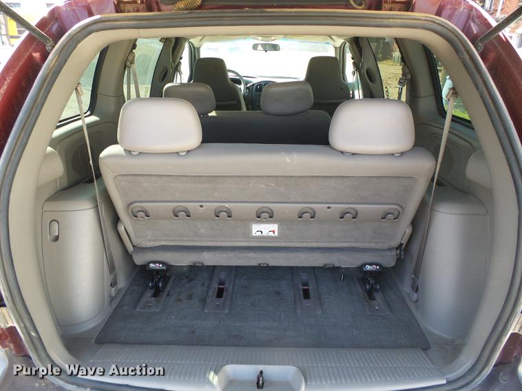 image for item DF2813 2001 Dodge Caravan SE van