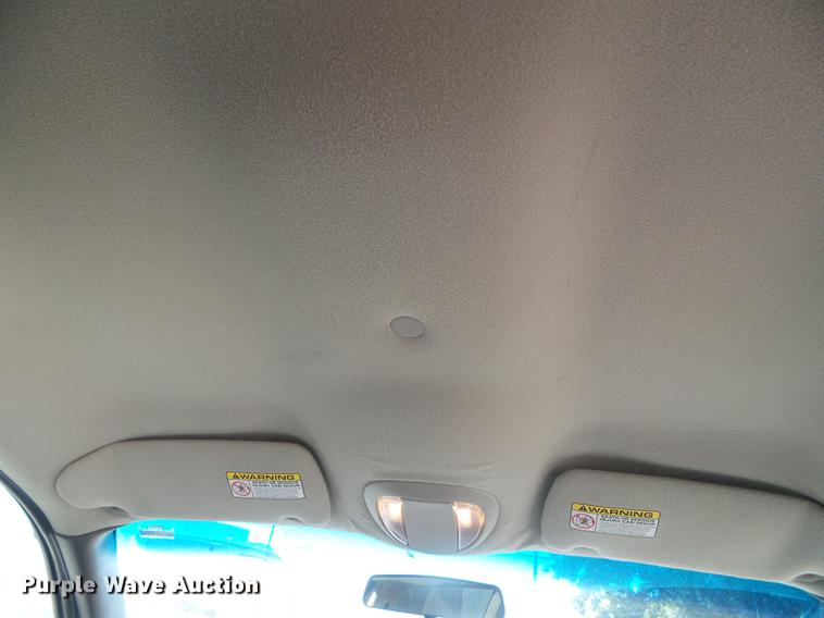 image for item DF2813 2001 Dodge Caravan SE van