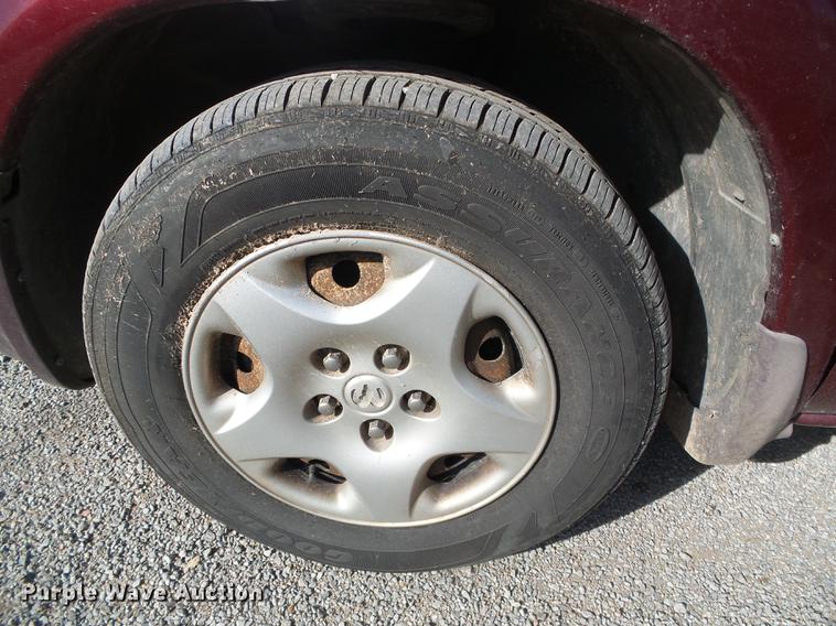 image for item DF2813 2001 Dodge Caravan SE van