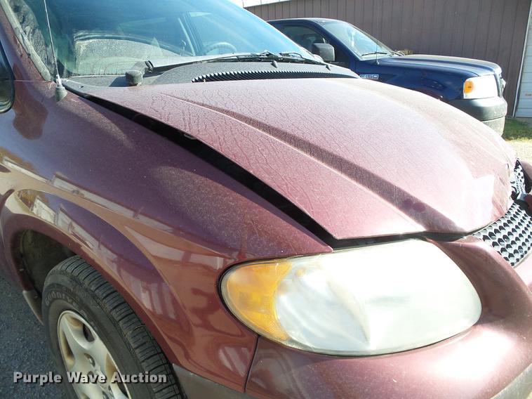 image for item DF2813 2001 Dodge Caravan SE van